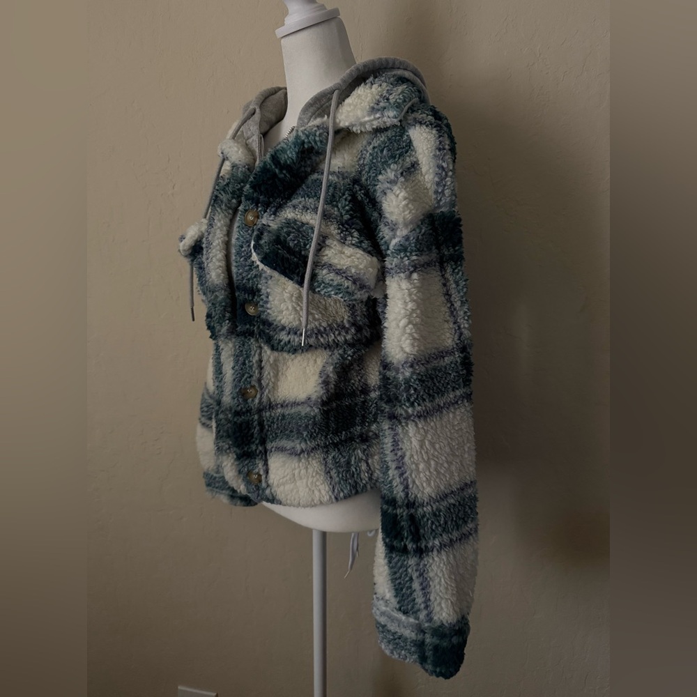 Soft sherpa jacket - Picture 2 of 5